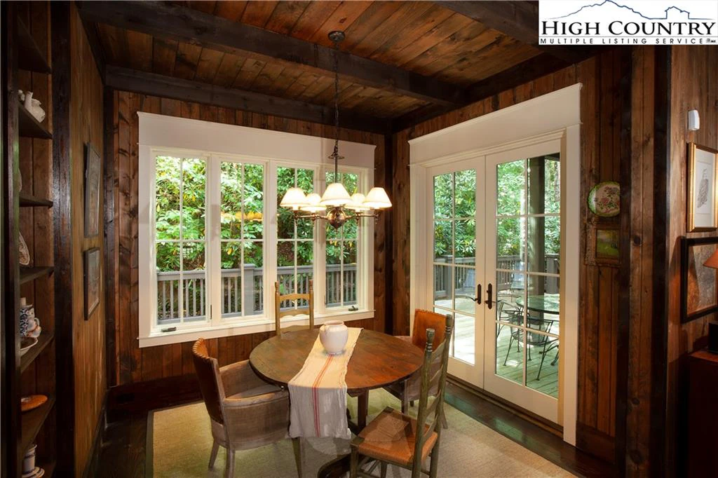 Image number 20 for the current listing