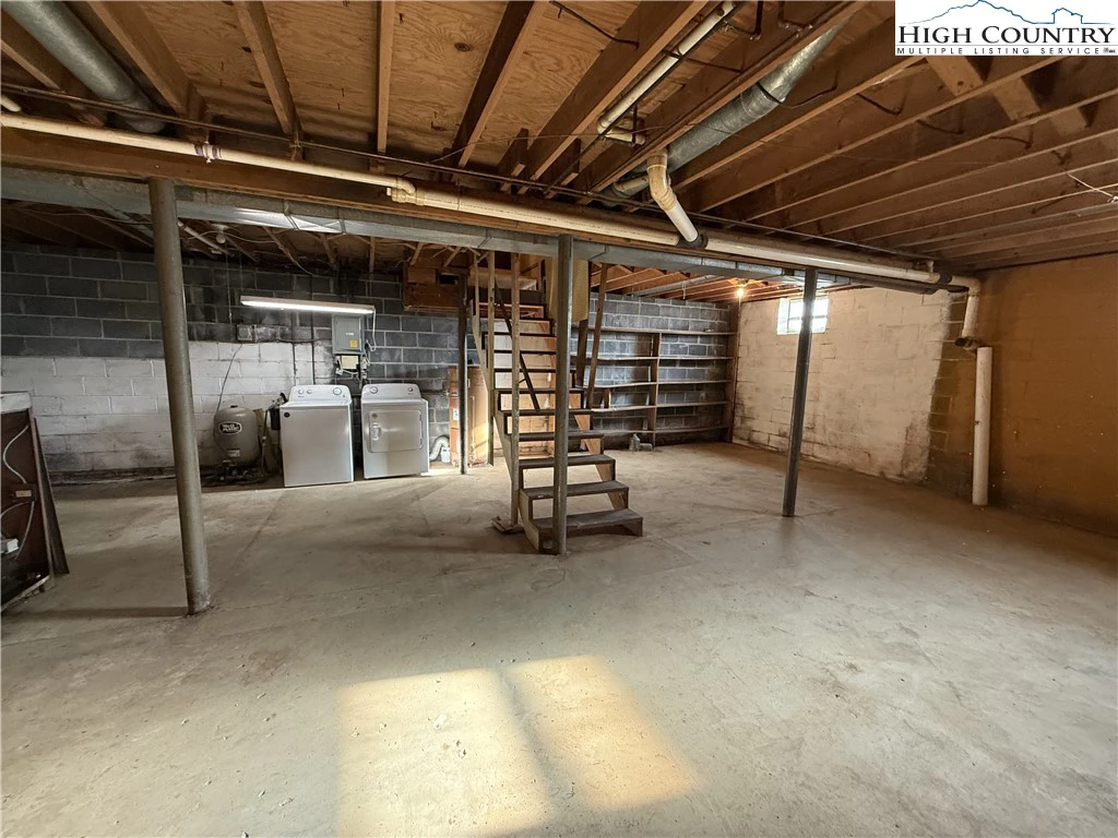 Image number 8 for the current listing