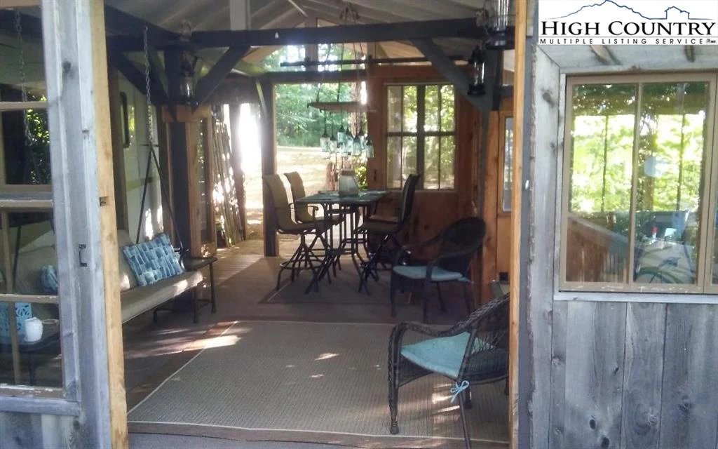 Image number 6 for the current listing