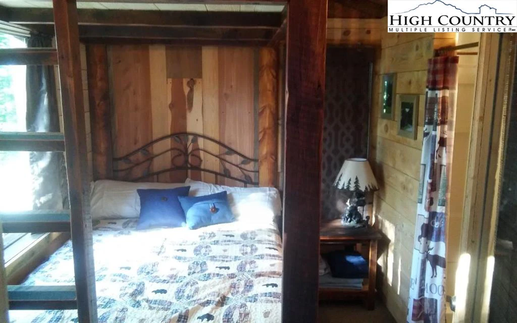 Image number 10 for the current listing