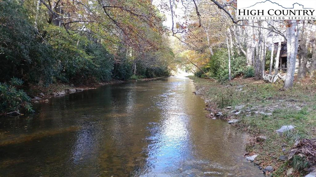 Image number 18 for the current listing