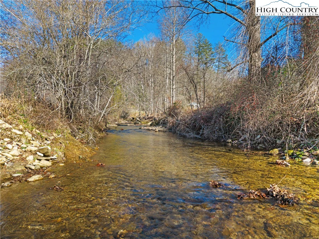 Image number 3 for the current listing