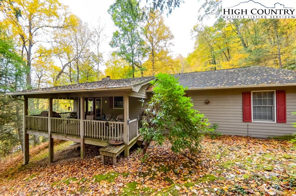 Image number 1 for the current listing
