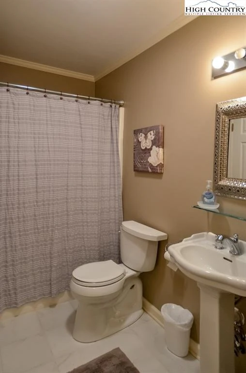 Image number 7 for the current listing