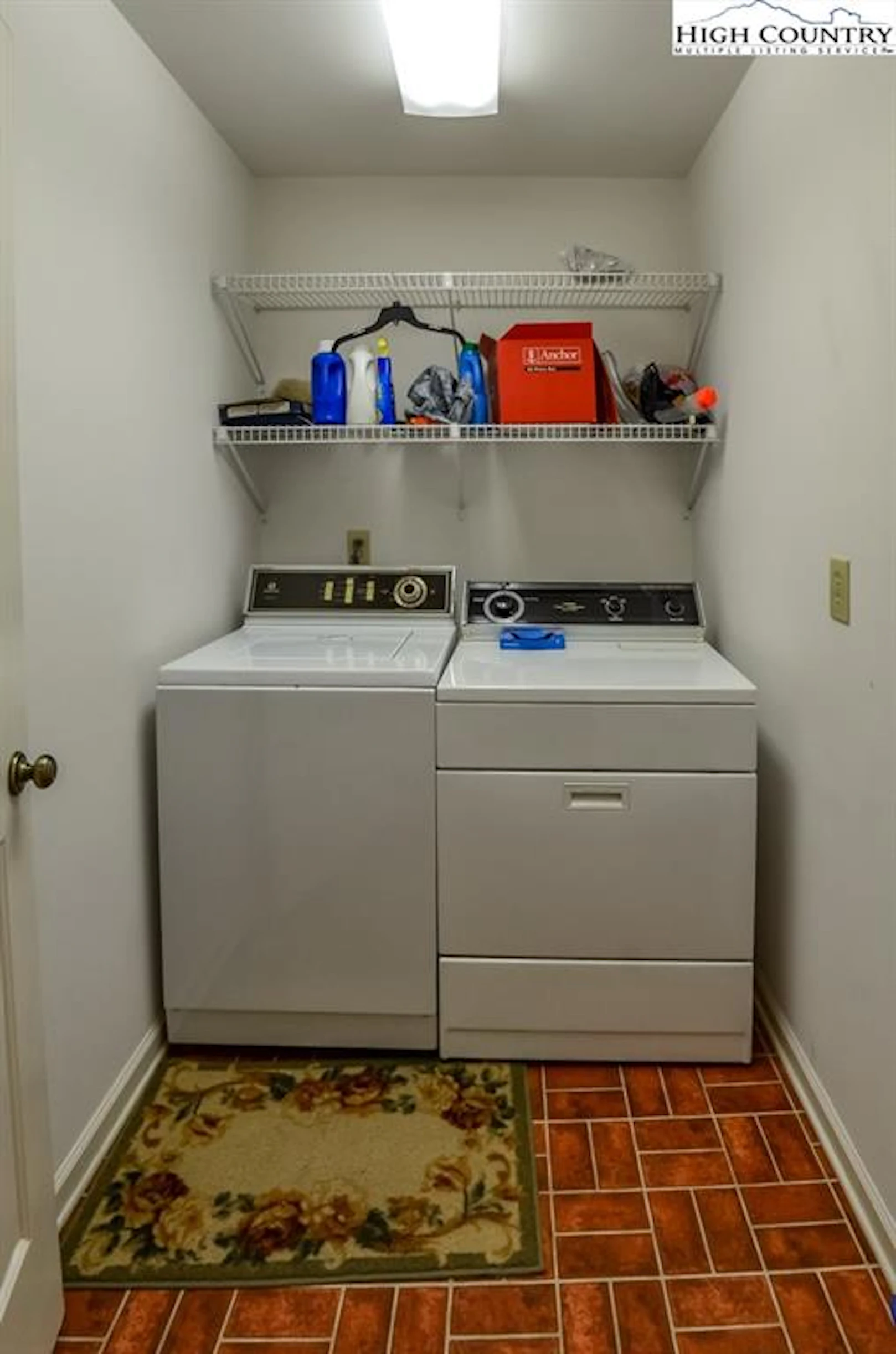 Image number 5 for the current listing