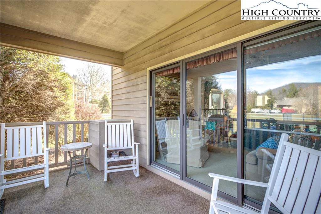 Image number 13 for the current listing