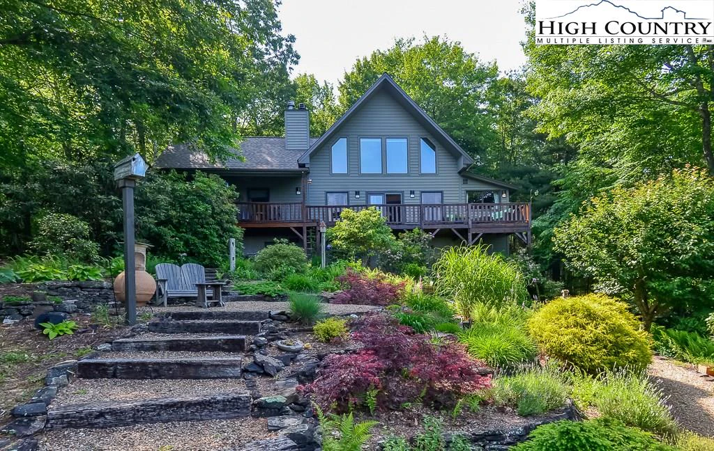 Image number 1 for the current listing