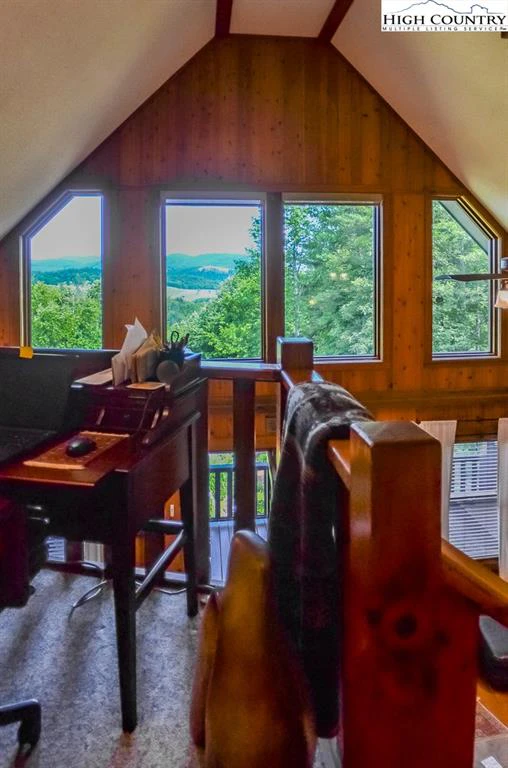 Image number 11 for the current listing