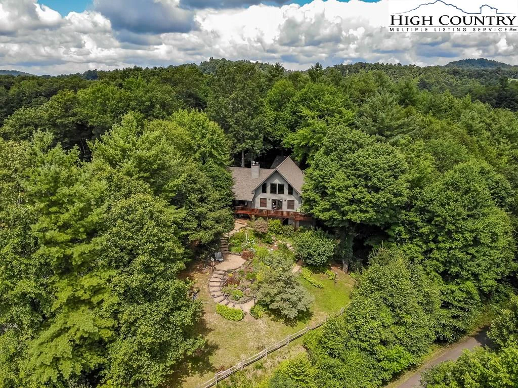 Image number 19 for the current listing