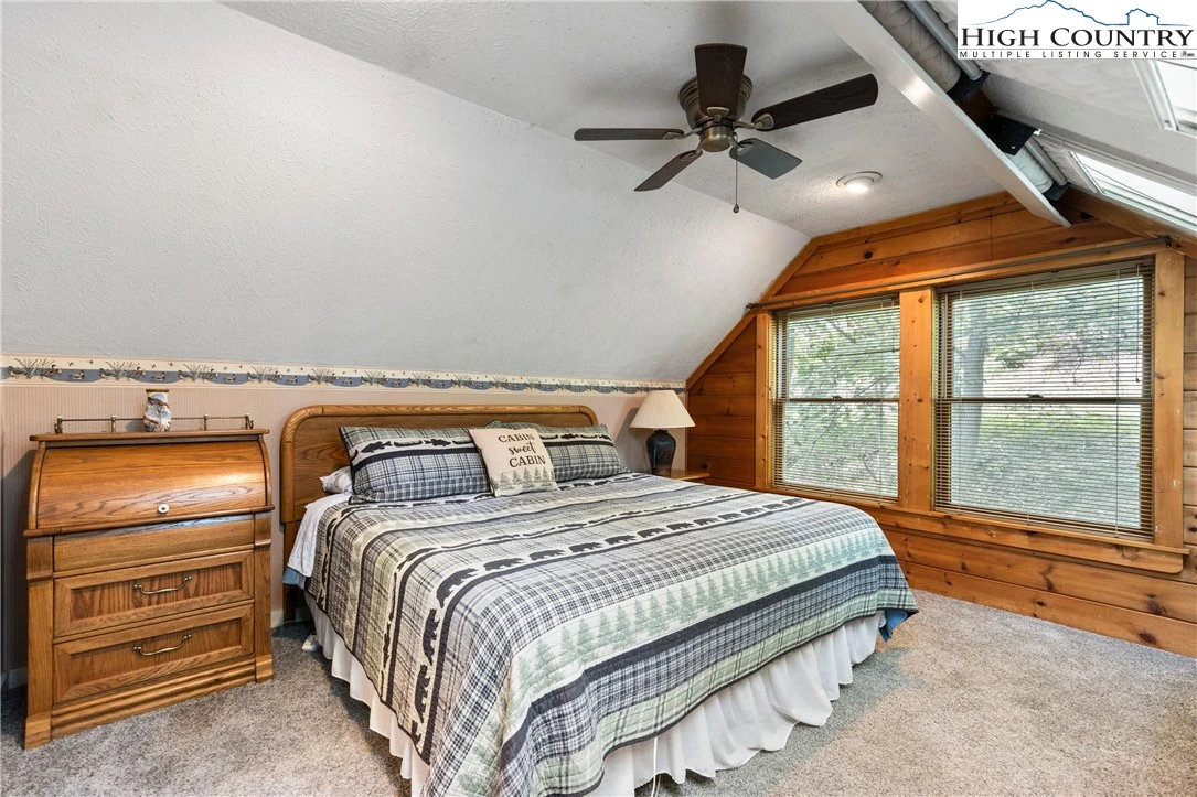 Image number 4 for the current listing