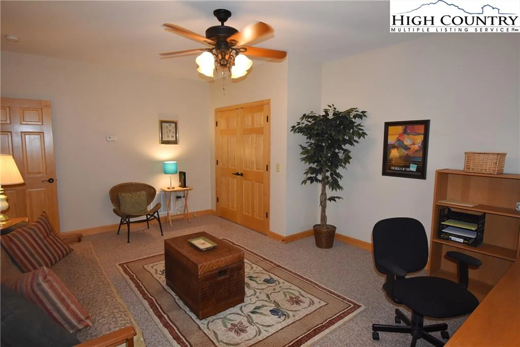 Image number 10 for the current listing