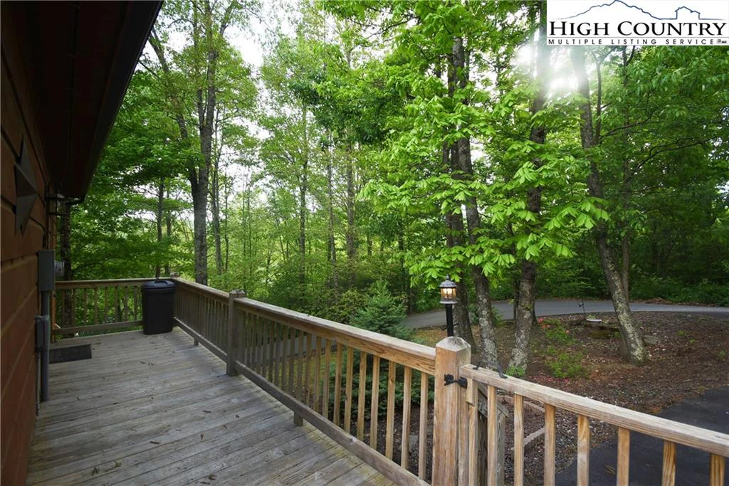 Image number 7 for the current listing
