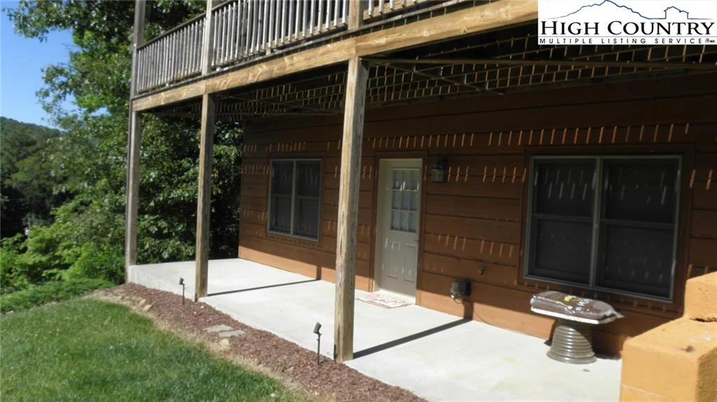 Image number 3 for the current listing
