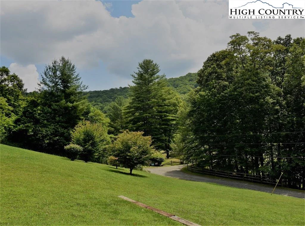 Image number 9 for the current listing