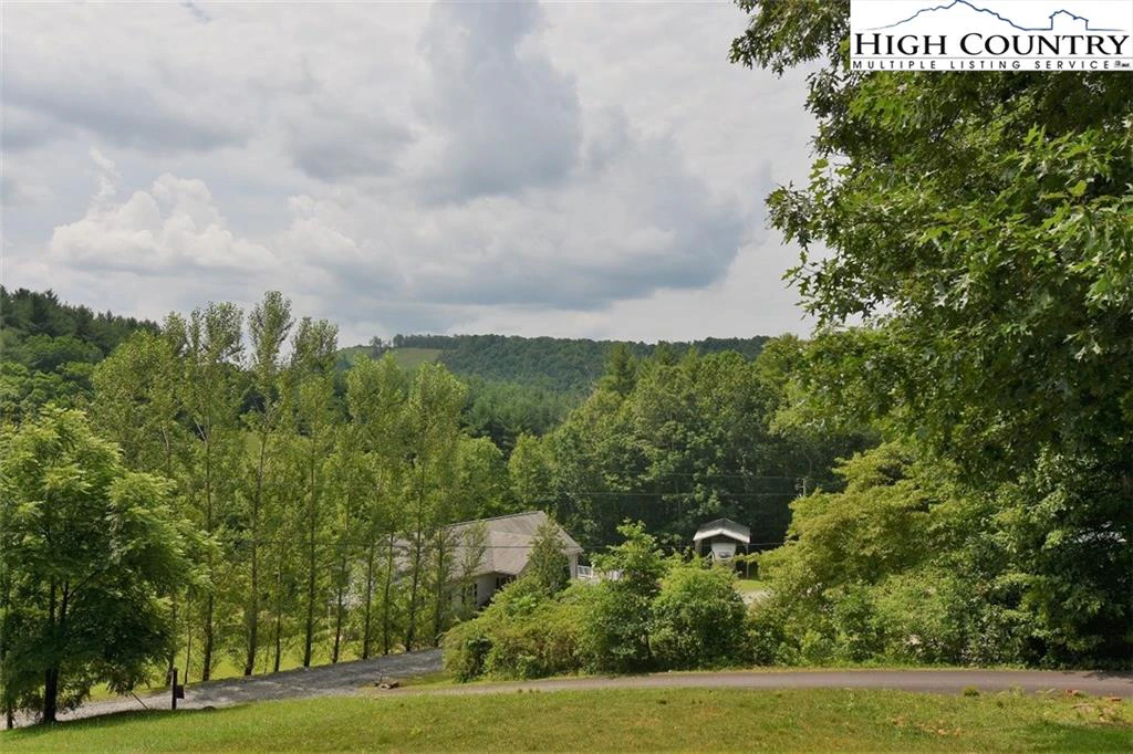Image number 8 for the current listing