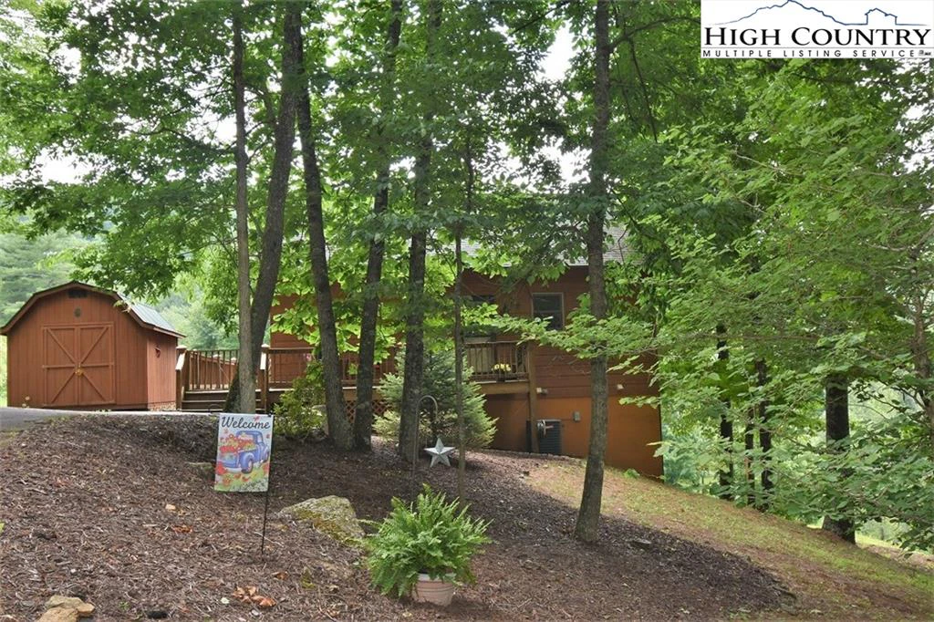 Image number 3 for the current listing