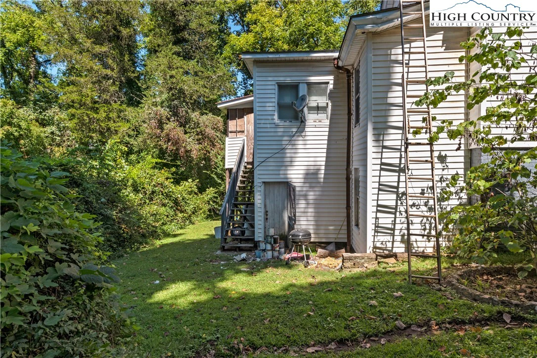 Image number 4 for the current listing