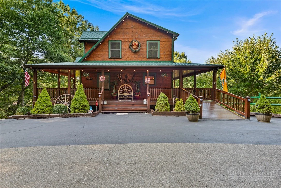 Image number 11 for the current listing