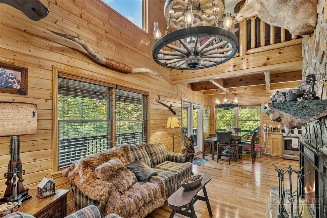 Image number 20 for the current listing