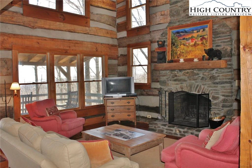 Image number 25 for the current listing