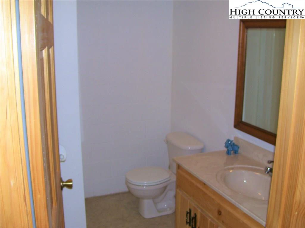 Image number 8 for the current listing