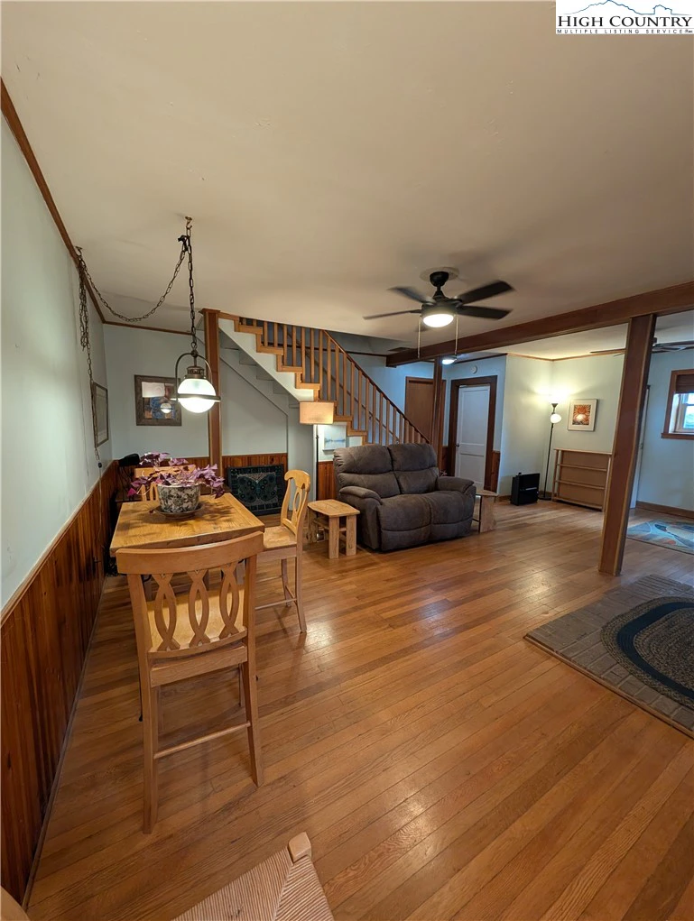 Image number 6 for the current listing