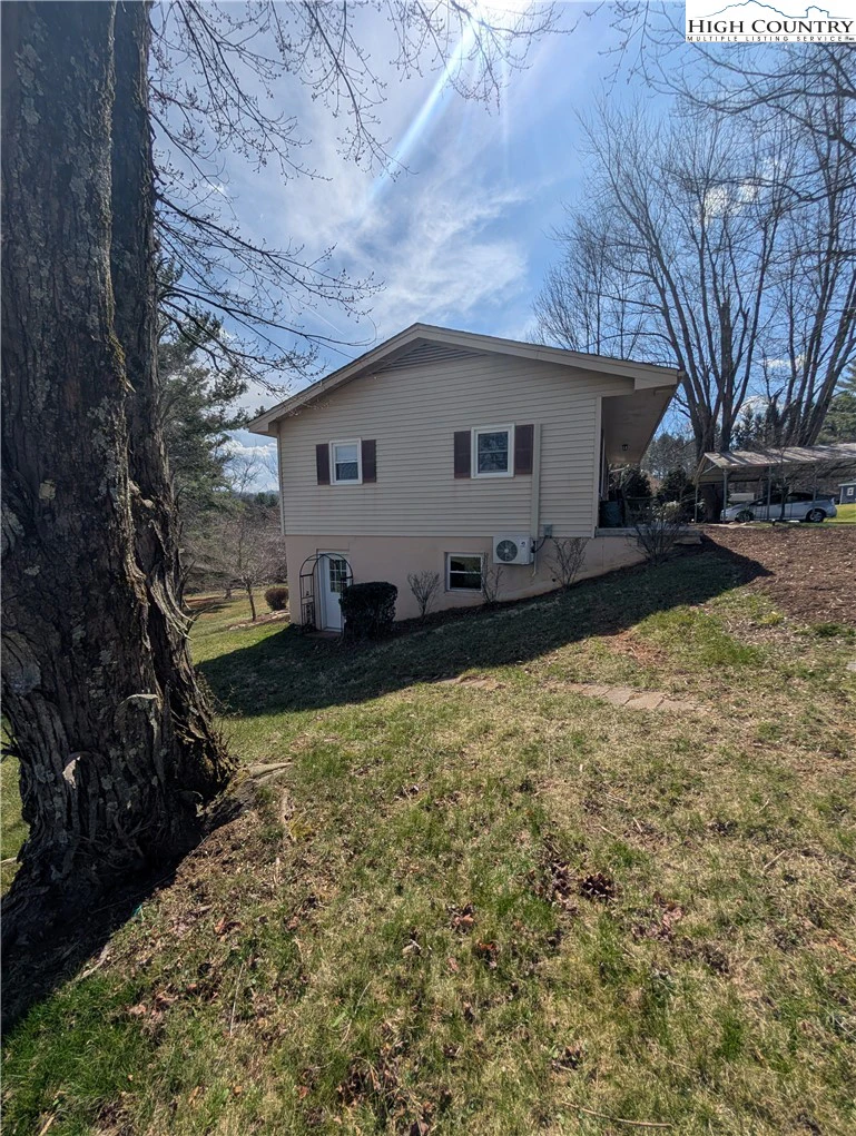 Image number 19 for the current listing