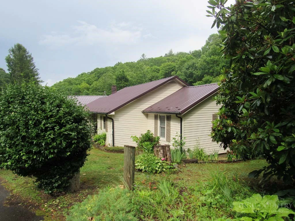 Image number 3 for the current listing