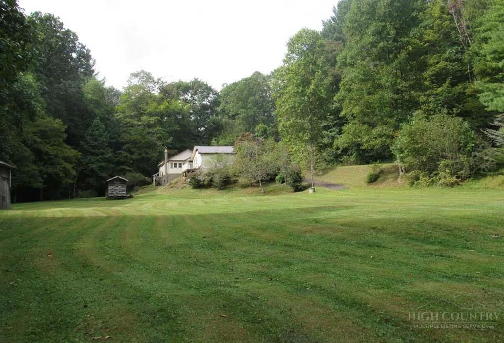 Image number 11 for the current listing
