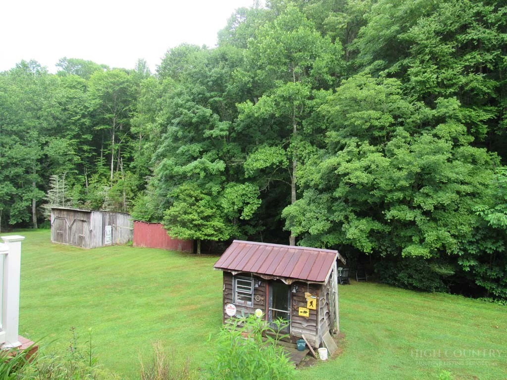 Image number 14 for the current listing