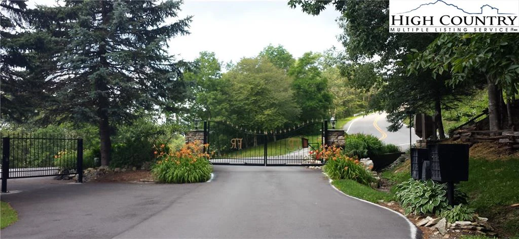 Image number 7 for the current listing