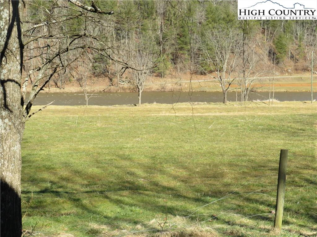 Image number 5 for the current listing