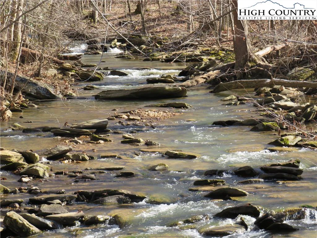 Image number 9 for the current listing