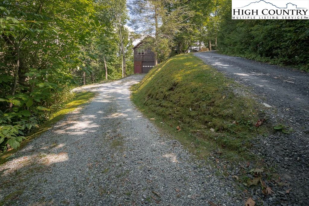 Image number 21 for the current listing