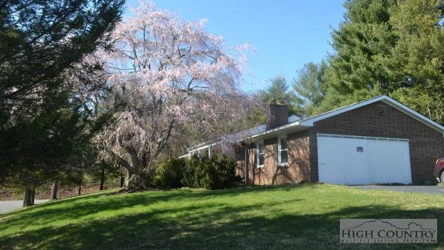 Image number 11 for the current listing