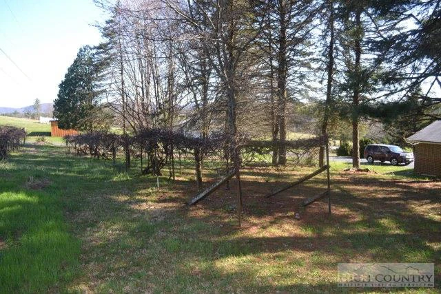 Image number 10 for the current listing