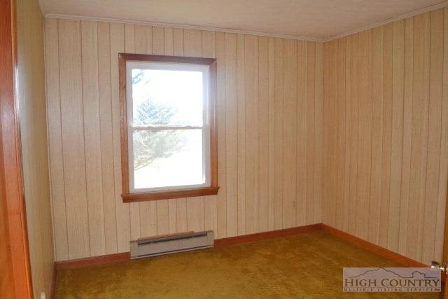 Image number 16 for the current listing