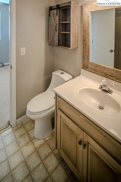 Image number 12 for the current listing