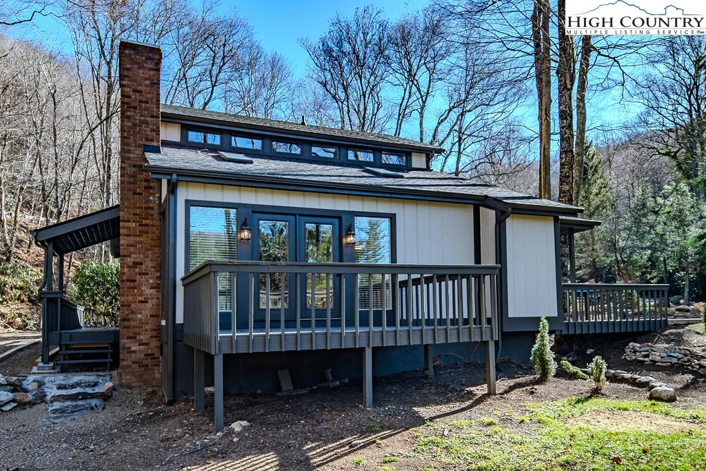 Image number 16 for the current listing