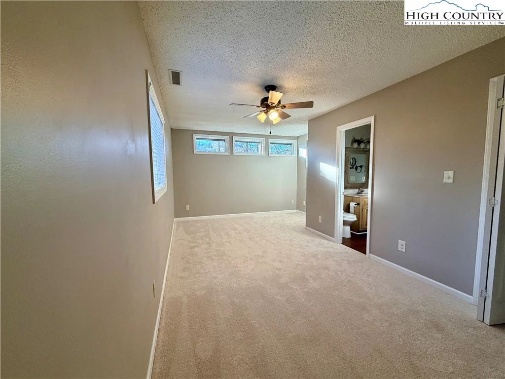 Image number 9 for the current listing