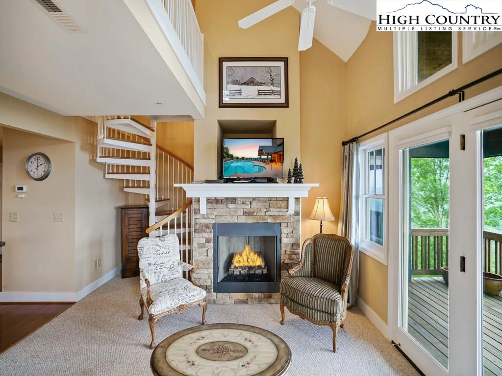 Image number 12 for the current listing