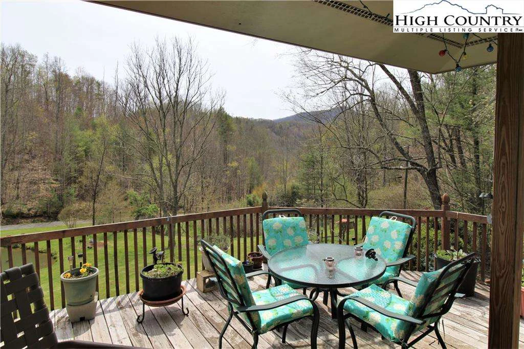 Image number 13 for the current listing