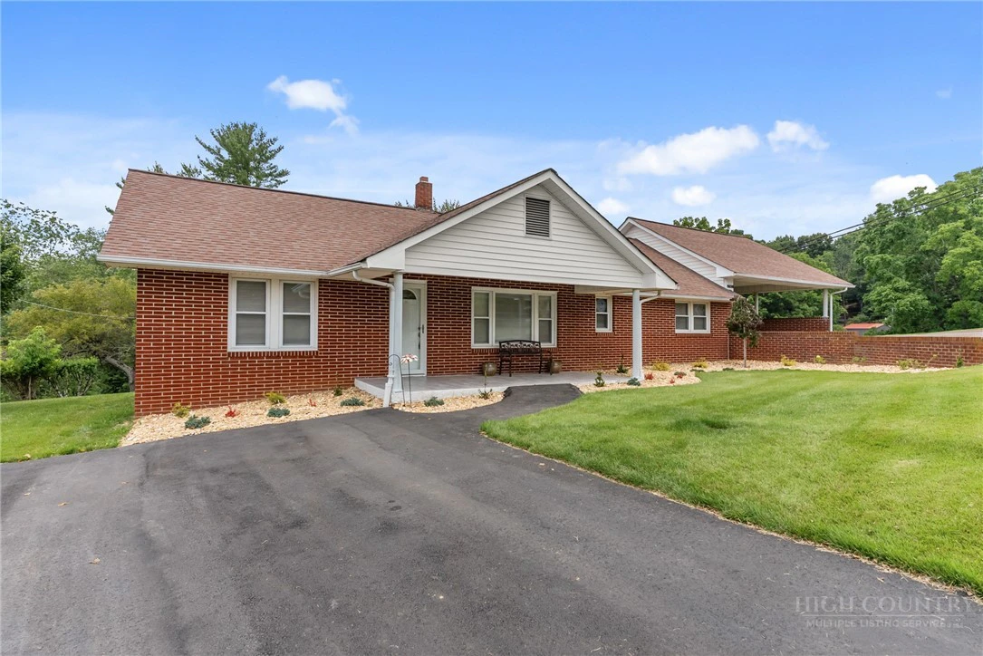 Image number 2 for the current listing