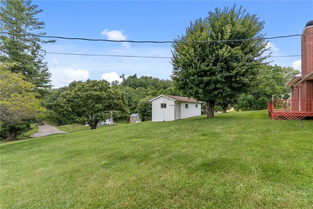 Image number 9 for the current listing