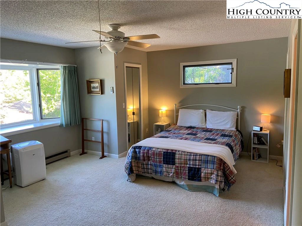 Image number 16 for the current listing