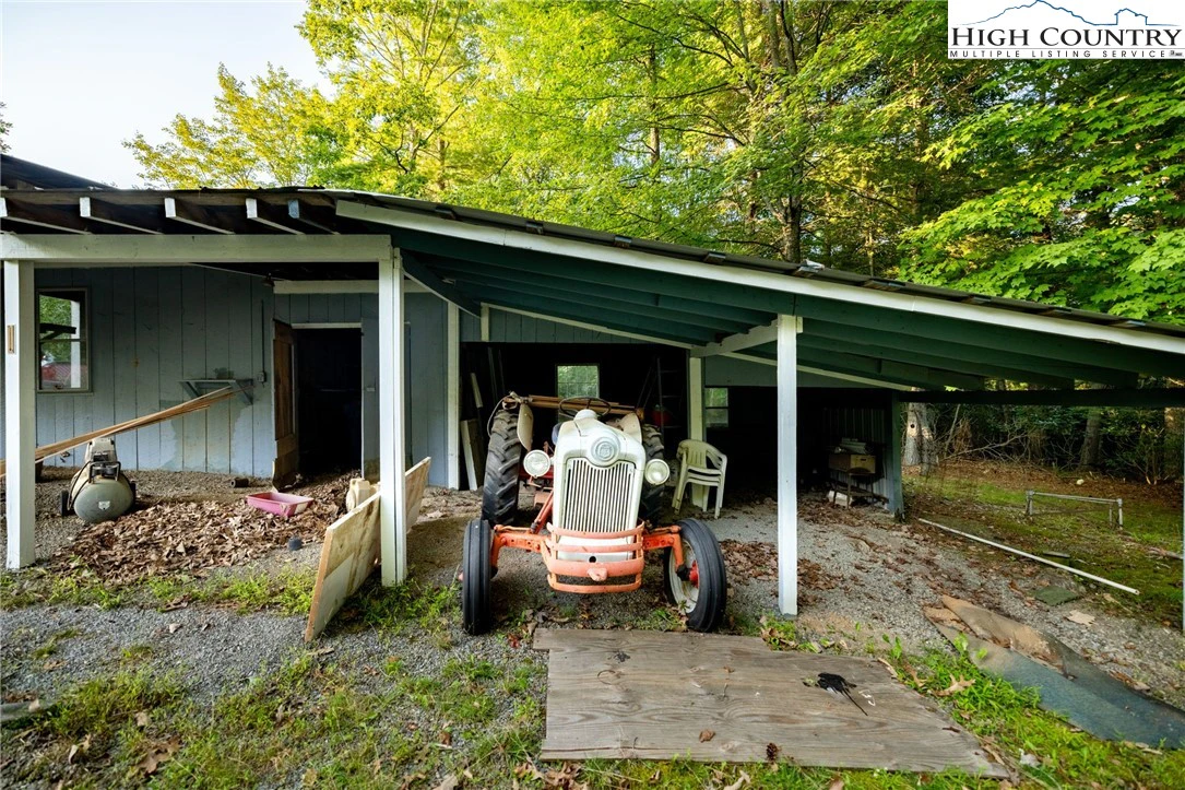 Image number 22 for the current listing