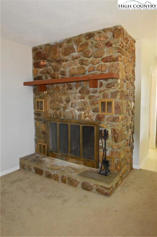 Image number 22 for the current listing