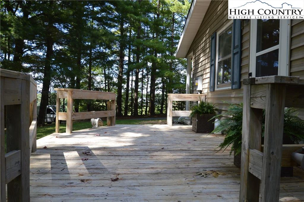 Image number 3 for the current listing