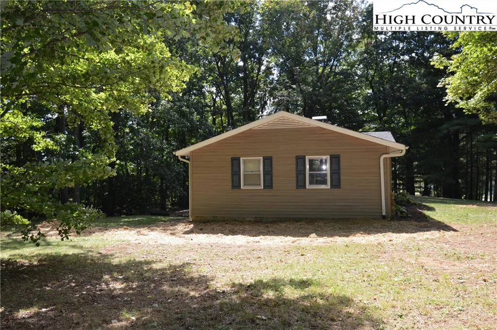 Image number 7 for the current listing