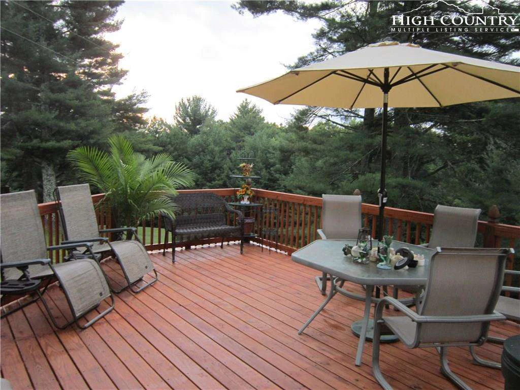 Image number 9 for the current listing